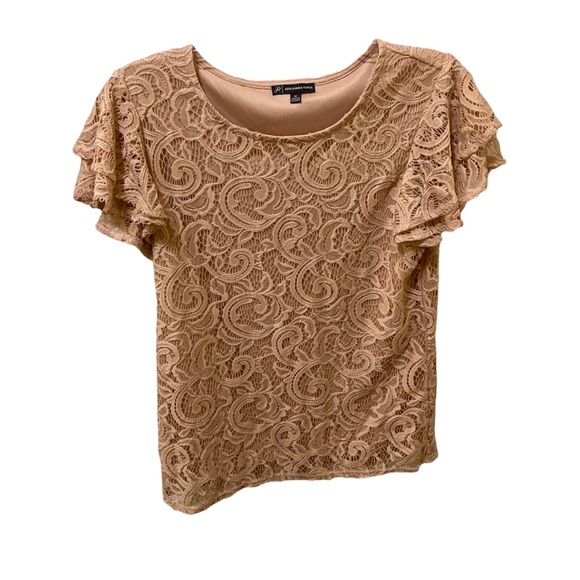 Adrianna Papell Tops - 🐆3/$15 Adrianna Papéll lace Womens top